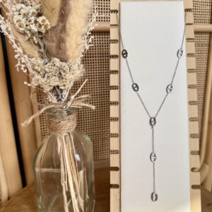 Collier cravate en argent avec maillons ovales style "grain de café" ajourés.