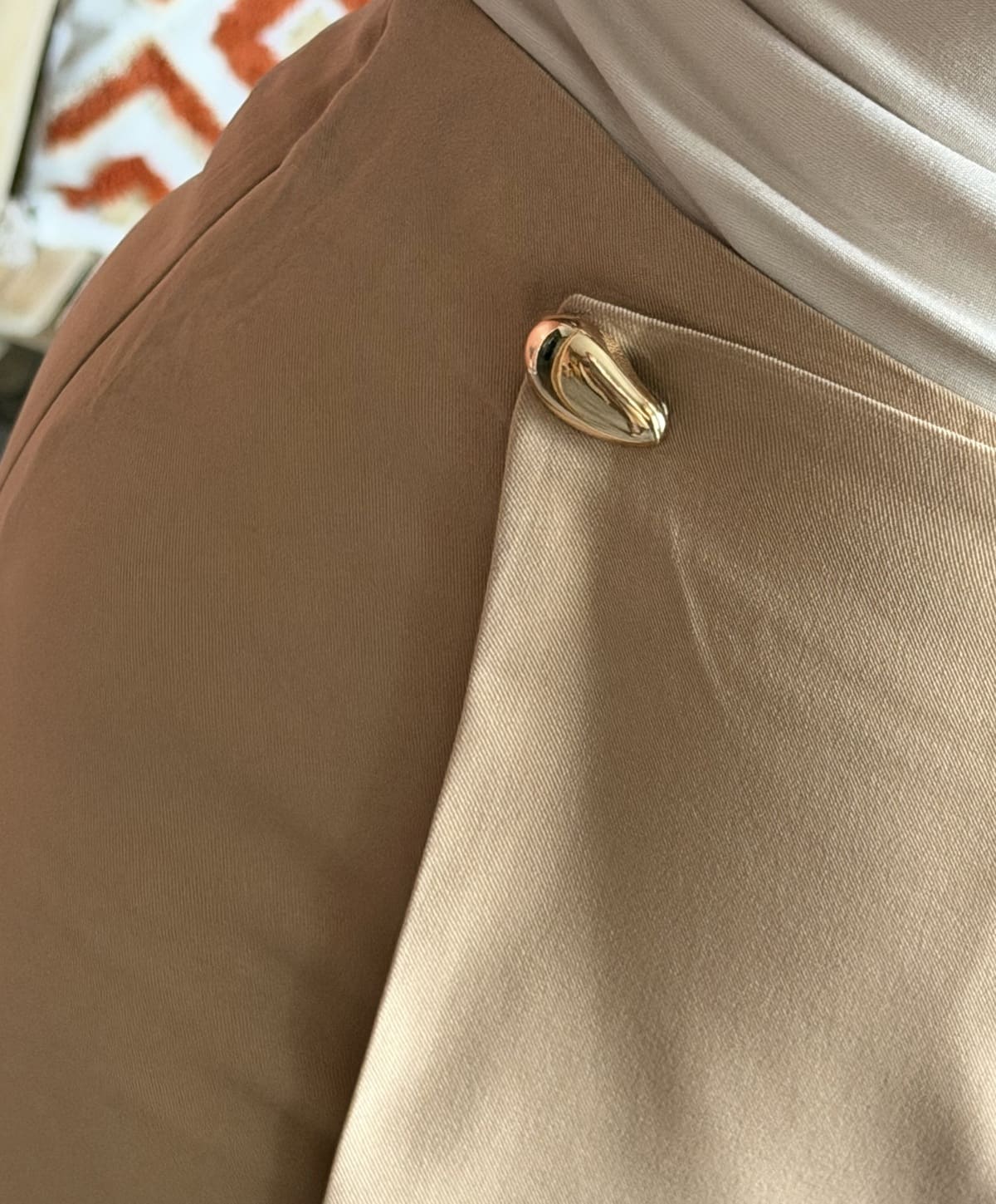 Mini Jupe/Short Portefeuille Beige Boutonnée – Image 3