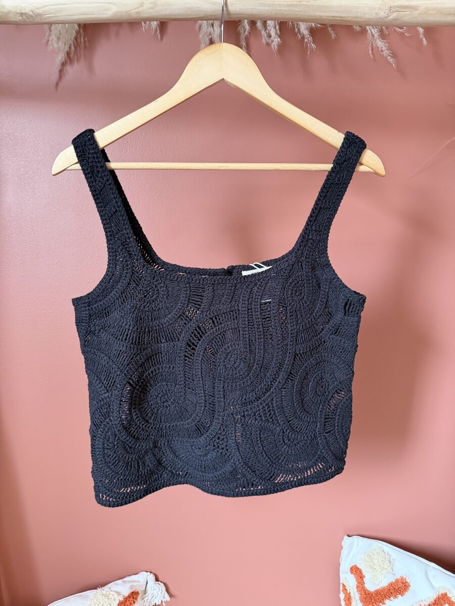 Crop top caraco en crochet noir avec boutons — boutique Le Dress BY L.A