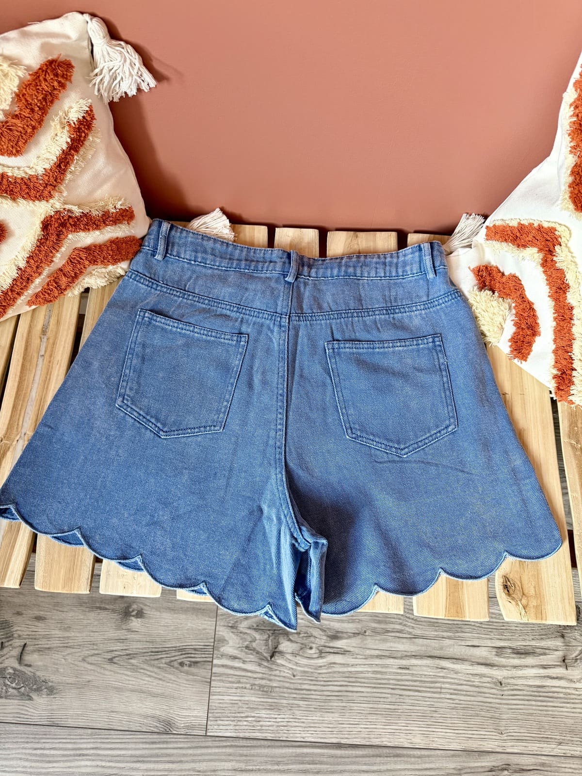 Short en Jean Taille Haute Ourlet Festonné – Image 2