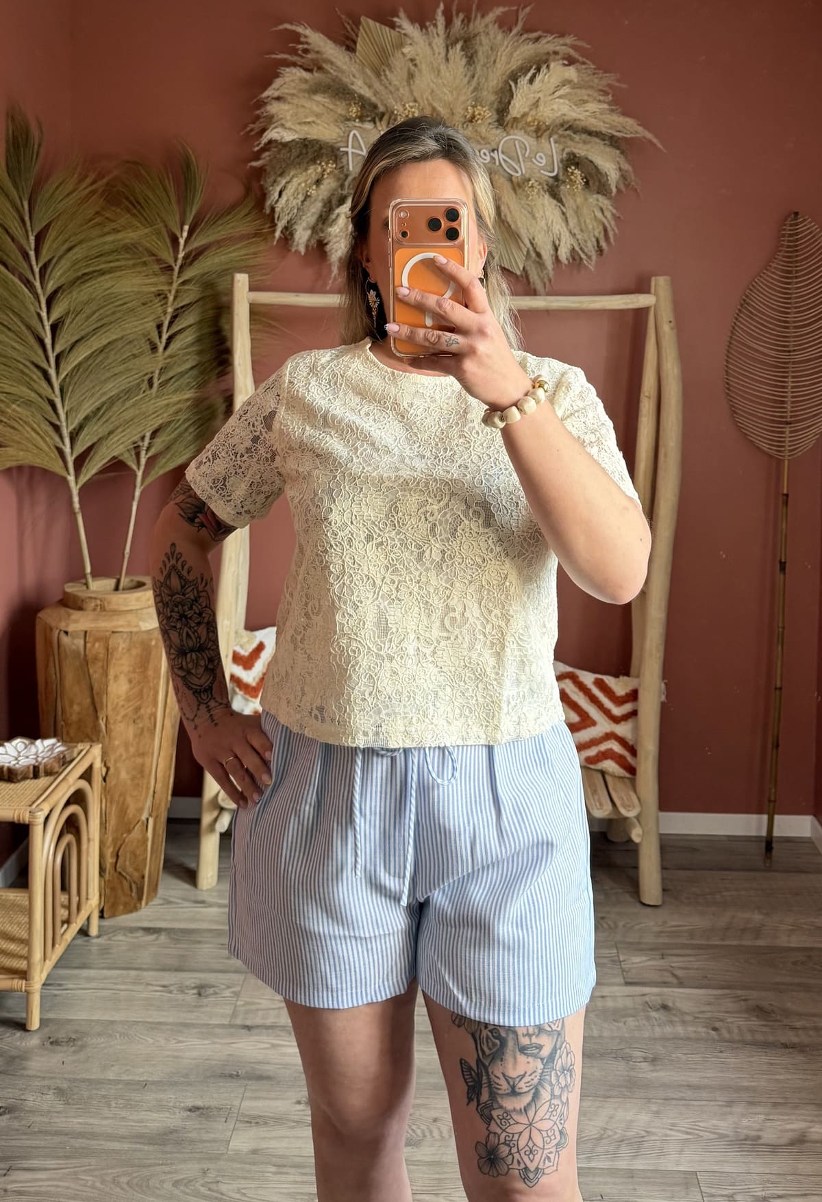 Short Rayé Bleu & Blanc Taille Haute Noué – Image 2