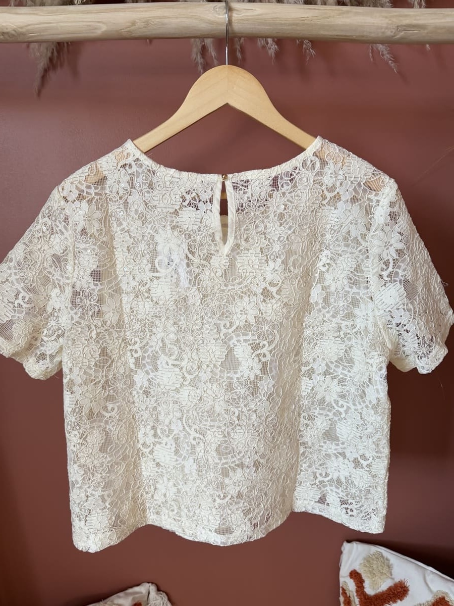 Crop Top Écru en Dentelle Fleurie – Image 3