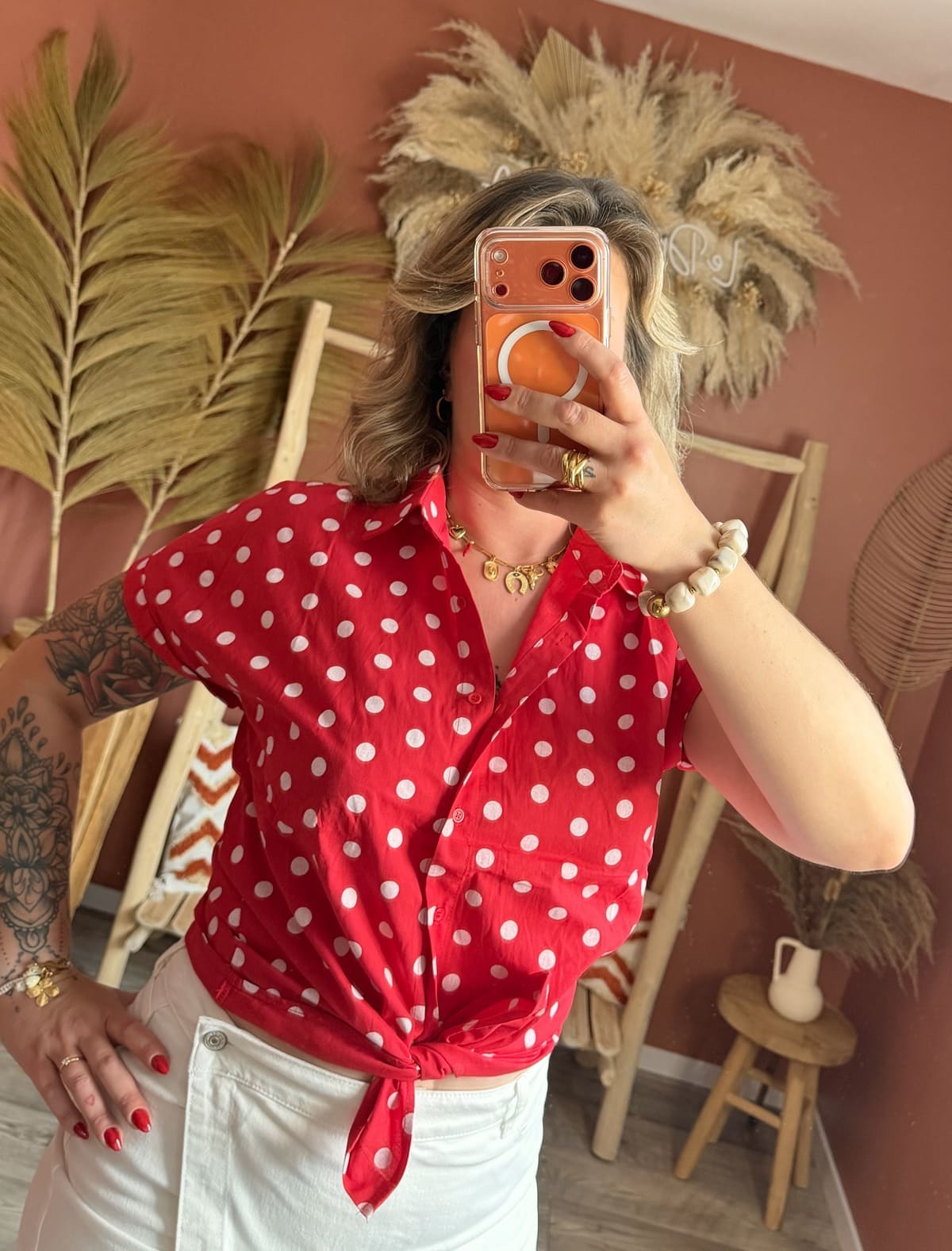 Chemise manches courtes rouge à pois blancs nouée à la taille femme – Le Dress BY L.A