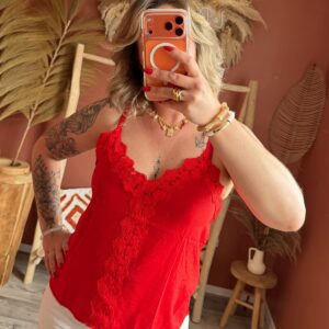 Top bretelles rouge col V garniture crochet fleuri femme – Le Dress BY L.A
